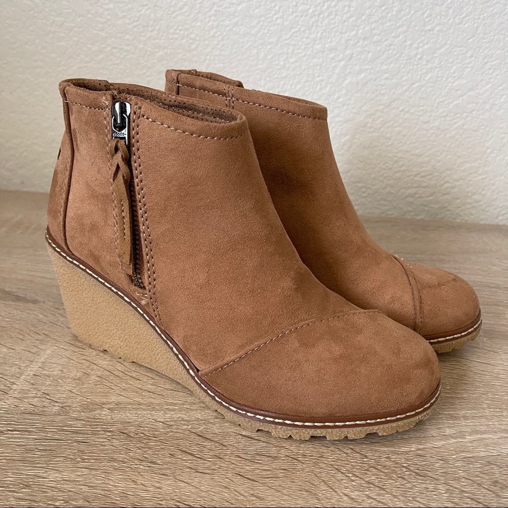 Toms Avery Zip-Up Wedge Bootie - Toffee Microfiber